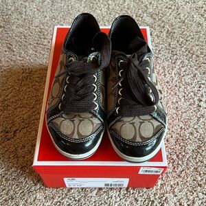 New coach shoes size 5.5